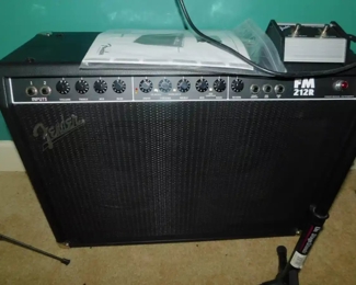 Fender FM212R Amp