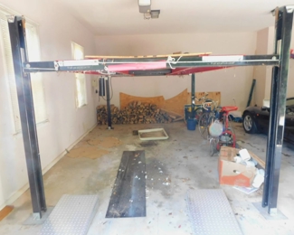 R TOPLIFT AUTO LIFT 7000 LB LIFT