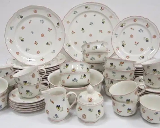 LARGE SET OF VILLEROY & BOCH PETITE FLEUR PORCELAIN DISHES. Note wear