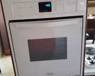 Whirlpool Built in Oven
