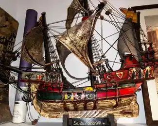 Large model ship