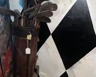 Antique golf clubs w/bag