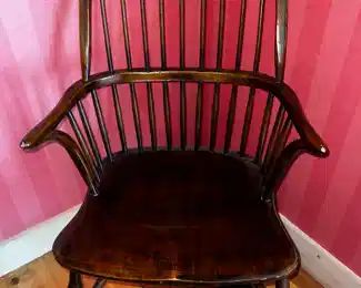 Set of 8 Windsor chairs