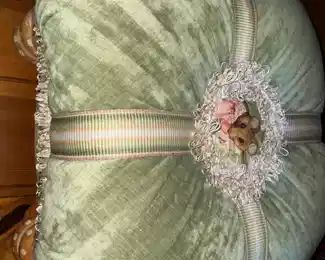 Little Miss Muffet’s Tuffet