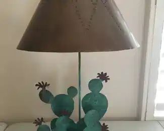 Metal "prickly pear" lamp w/copper shade