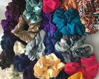Silk hair scrunches