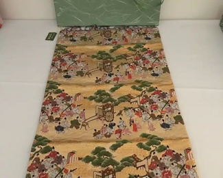 Chinese runner unused w/box