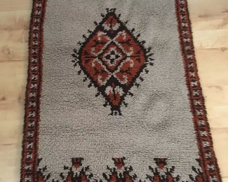 Vintage latch hook rug