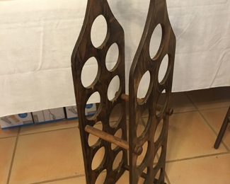 Wood wine bottle holder