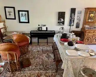 Electric piano never used 