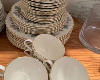 Royal Worcester Fine Bone China England "Lavinia"