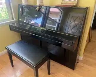 Hallett- Davis piano