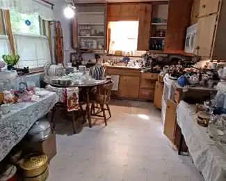The Kitchen dining room.. Two more glass 