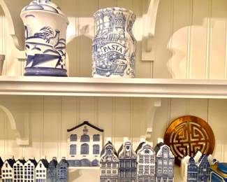 Decorative ceramic pieces