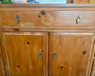 Details of Henredon dresser front