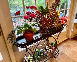 Metal plant stand