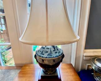 Chinoiserie lamp