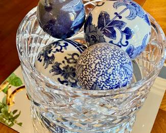 Chinoiserie orbs