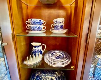 Blue Willow dishes