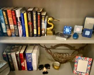 Bookcase accessories