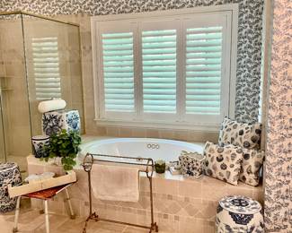 Master bath accessories