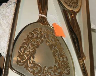 Vintage vanity set, never used. 