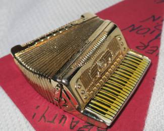 Hohner accordion pin