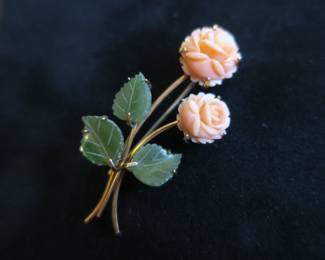 Vintage Krementz gold filled pin with jade & coral. 