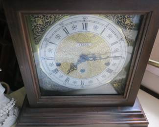Vintage Trend mantle clock 