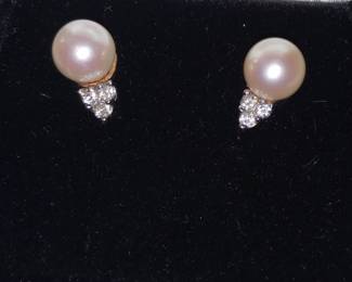 14k gold round cultured pearl earrings with diamonds