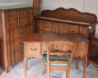Fabulous vintage bedroom set made by Huntley Furniture. There's even special cut glass for the tops! 