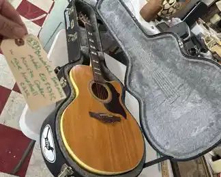 Takamine acoustic guitar with nice case