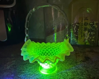 Fenton hobnail uranium vaseline glass basket