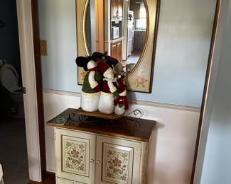 Beautiful 2 piece entryway set! 