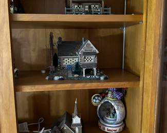 Built in hutch filled with Christmas! 