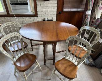 OUTSTANDING 1971 Ethan Allen furniture! Drop leaf Table and four chairs! 