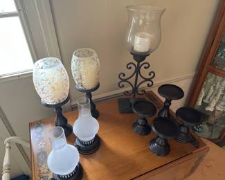 Another FINE piece of furniture! Some great accessories! 