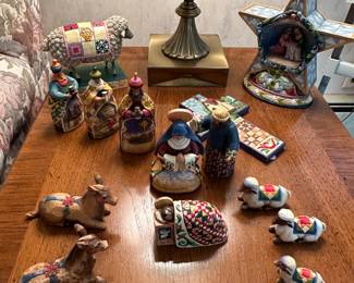 A MASSIVE Collection of Jim Shore Collectibles! EVERY Holiday! LAMPS!