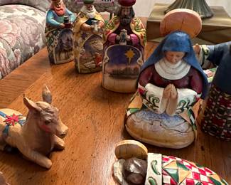 A MASSIVE Collection of Jim Shore Collectibles! EVERY Holiday! LAMPS!