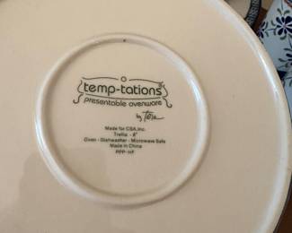 A Salad/Dessert set by Temp- rations  ~ Tara Trellis Scalloped! 