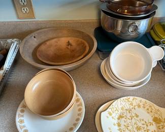More vintage! The small wooden bowl is Munising! 