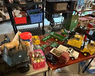 More vintage holiday items fill dozens of shelves! 