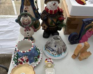 Did I tell you new have snowmen? Lots, and LOTSB of Snowmen! 