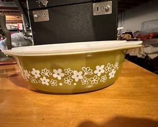 Vintage MCM Oval Pyrex Casserole Dish withy Lid!