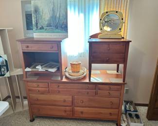 Beautiful dresser with matching night stands!!