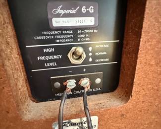 Pair of Vintage Marantz Speakers!