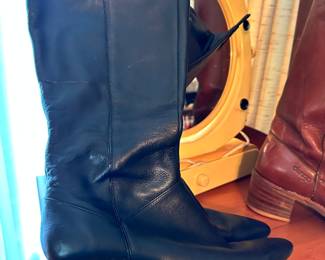 Bandolino Womens Boots!