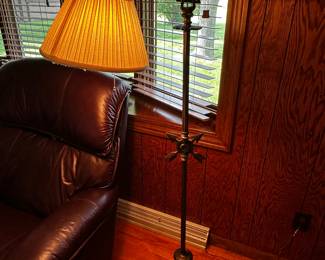 A beautiful Vintage floor lamp! 
