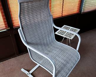 Unique metal rocker with wicker! Nice wrought iron side table! 