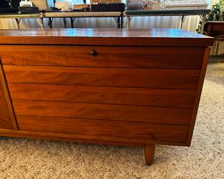 A STUNNING MCM Lane Hope Chest in absolutely superb condition! Key and all original paperwork!  